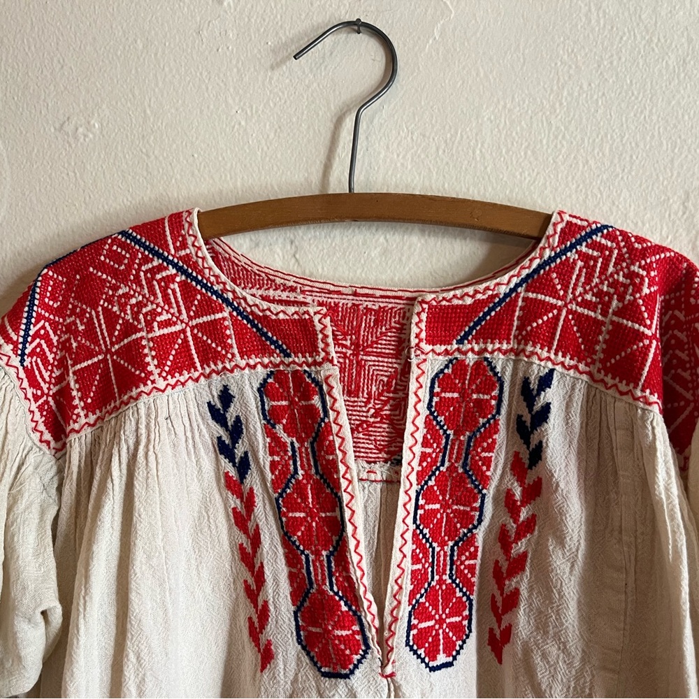 Vintage Oaxacan embroidered gauze blouse
